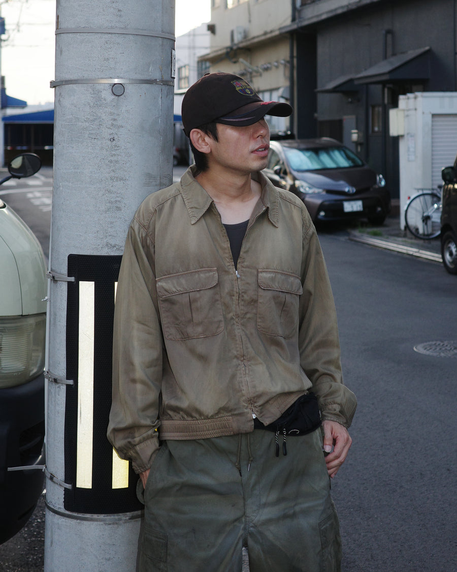 ANACHRONORM レーヨン ドリズラージャケット KHAKI | コットンレーヨンツイル 染色×脱色 光沢 ヴィンテージギャバブルゾン着想 一点一点 日本製
