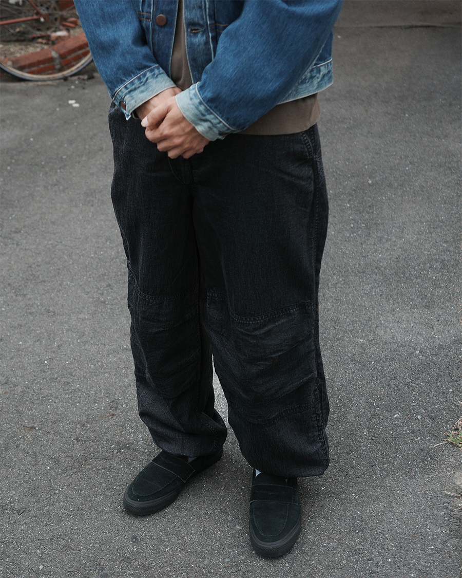 ANACHRONORM シェイド ナイロン イージーパンツ ブラック | ナイロンツイル 特殊染色 サイドジップ 裾幅可変 一点一点