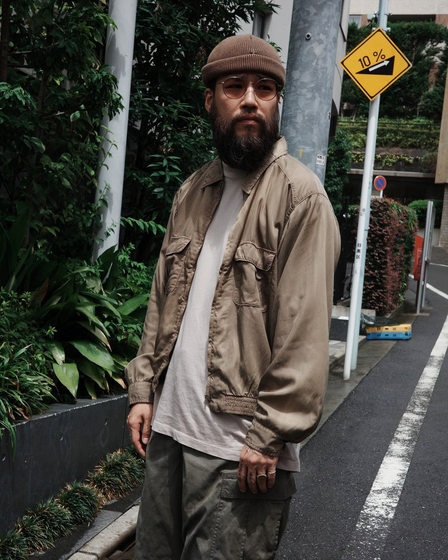 ANACHRONORM レーヨン ドリズラージャケット KHAKI | コットンレーヨンツイル 染色×脱色 光沢 ヴィンテージギャバブルゾン着想 一点一点 日本製
