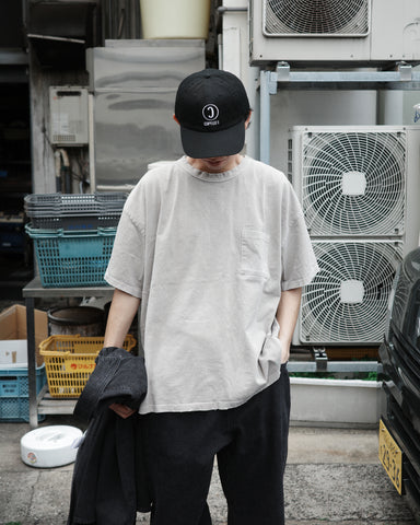 ANACHRONORM ピグメントダイ ポケット 半袖Tシャツ ベージュ | 特殊顔料染め コットン天竺 オリジナルカラー 日本製