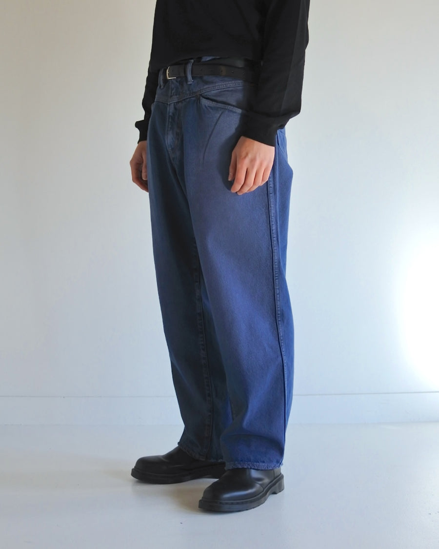 INDIGO×GRAY色に風合いよく仕上げたフロントヨークデニムパンツ