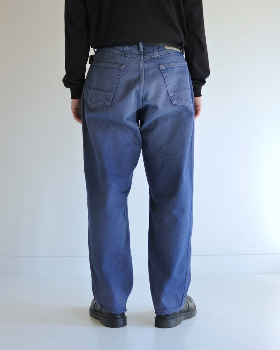 INDIGO×GRAY色に風合いよく仕上げたフロントヨークデニムパンツ