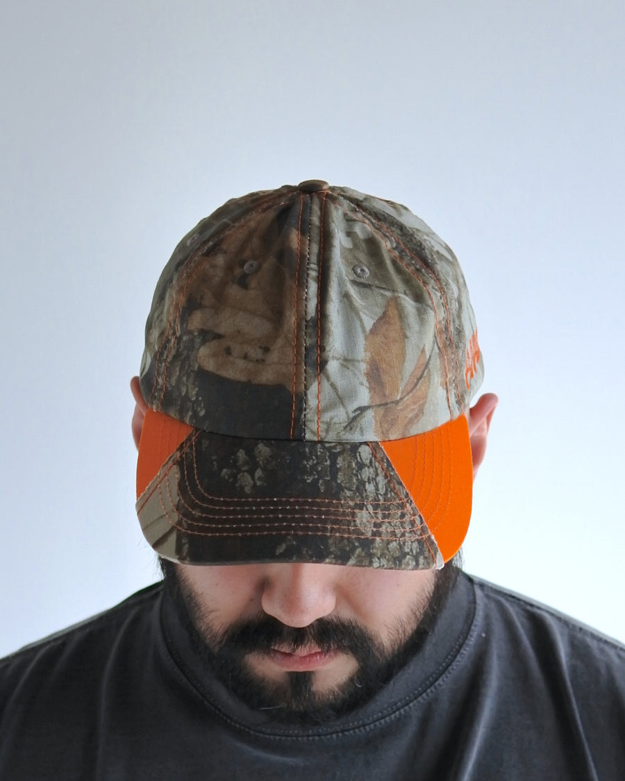 オリジナルリアルツリー生地のにオレンジ色の生地を切り替え配色にしたデザインキャップ