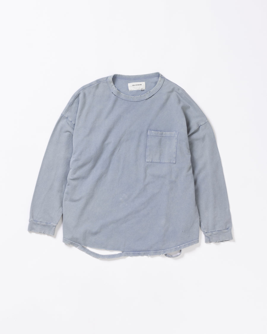 鹿の子生地を使用し硫化染サスティナブルブリーチ加工しダメージを加えたライトブルー色のロングスリーブTシャツ