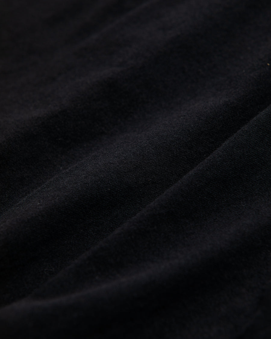 AN366 STICKER MOTIF PRINTED S/S T-S BLACK