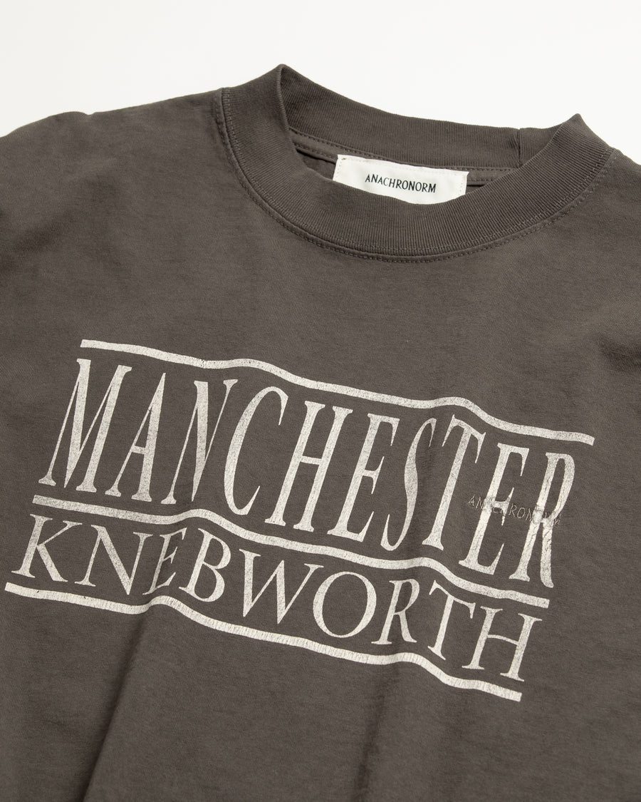 "マンチェスター" "ネブワース"カルチャーの発信源の地をスーベニア風にプリントデザインしモカ色に顔料染めしたロンT