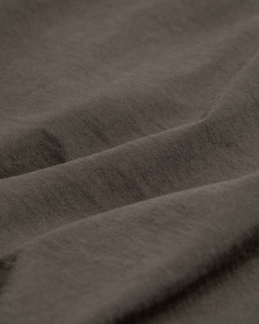 "マンチェスター" "ネブワース"カルチャーの発信源の地をスーベニア風にプリントデザインしモカ色に顔料染めしたロンT