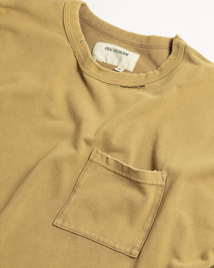 鹿の子生地を使用し硫化染サスティナブルブリーチ加工しダメージを加えたライトブラウン色のロングスリーブTシャツ