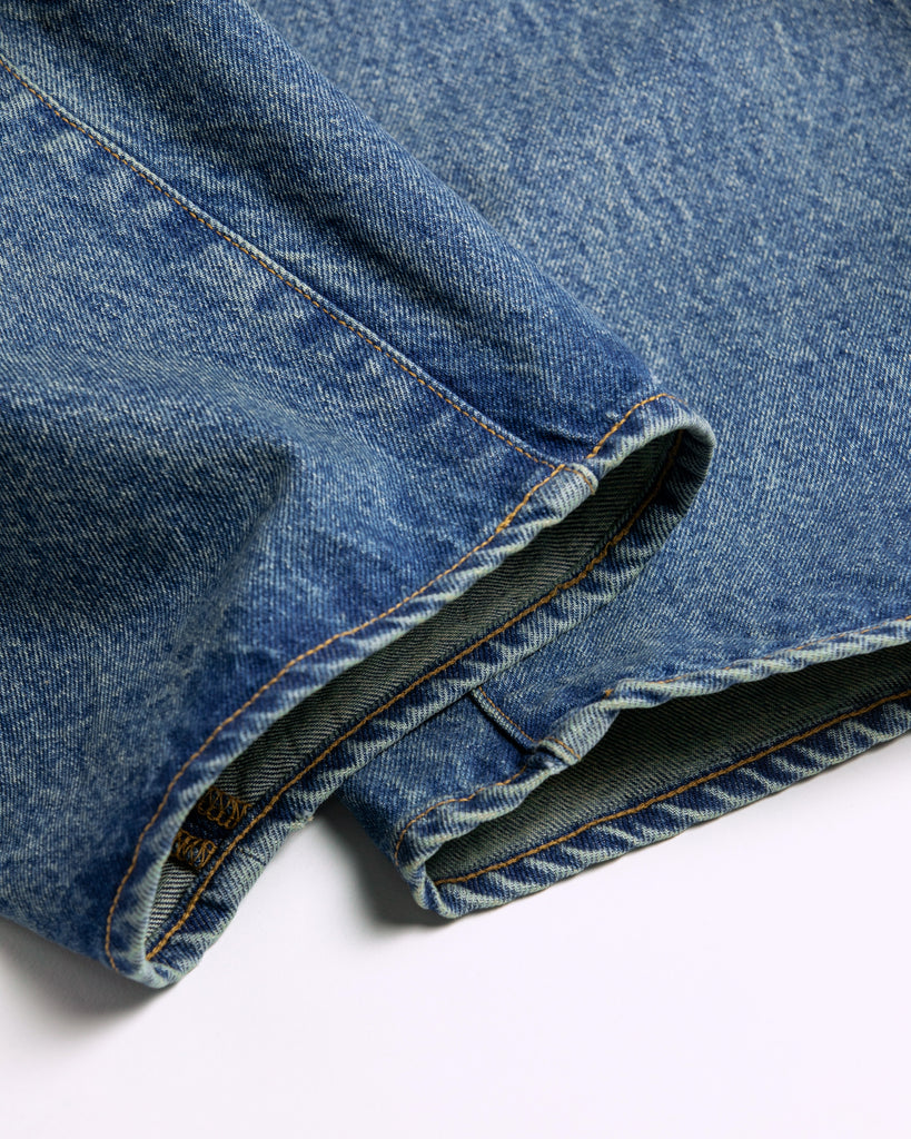 14ozハチマルデニムを採用し、5年履き続けた加工を施したインディゴワイドテーパードシルエットデニムパンツ