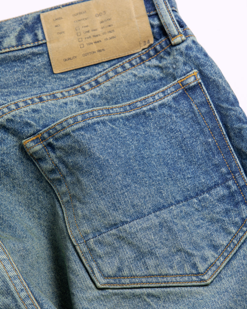 14ozハチマルデニムを採用し、5年履き続けた加工を施したインディゴワイドテーパードシルエットデニムパンツ