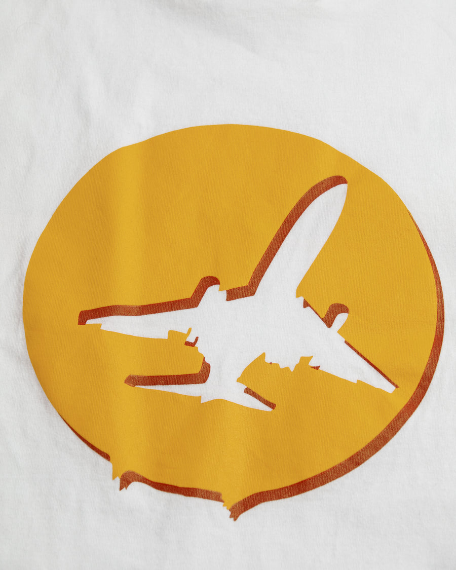 イギリス出身バンドをモチーフにした白色のロングスリーブTシャツ