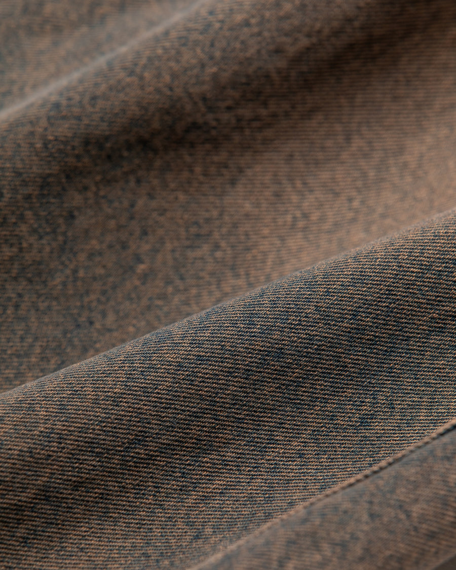 INDIGO×BROWN色に風合いよく仕上げたフロントヨークデニムパンツ