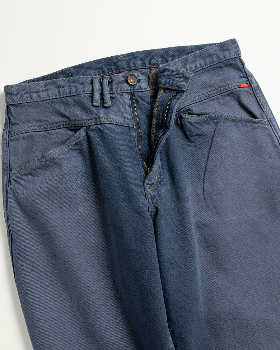 INDIGO×GRAY色に風合いよく仕上げたフロントヨークデニムパンツ