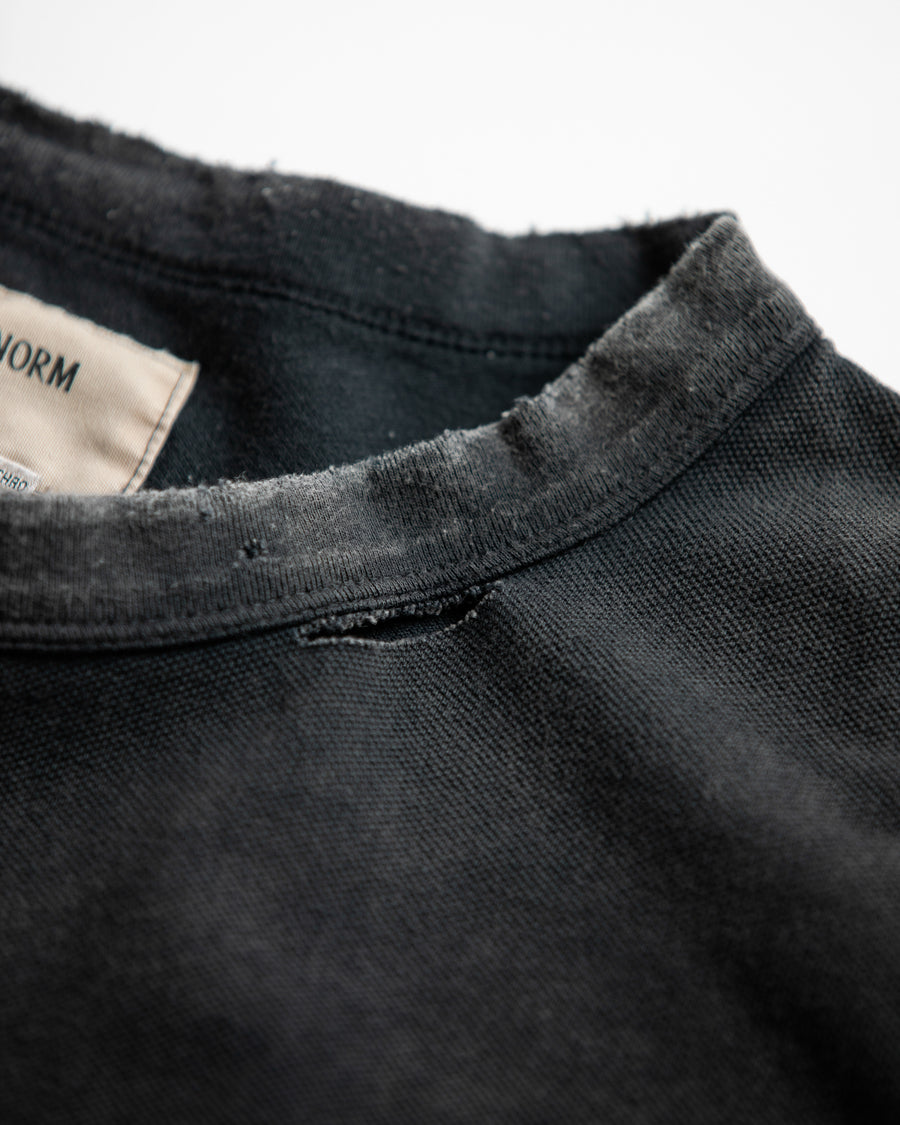 AN353-D MOSS STITCH DAMAGED POCKET S/S T-S BLACK