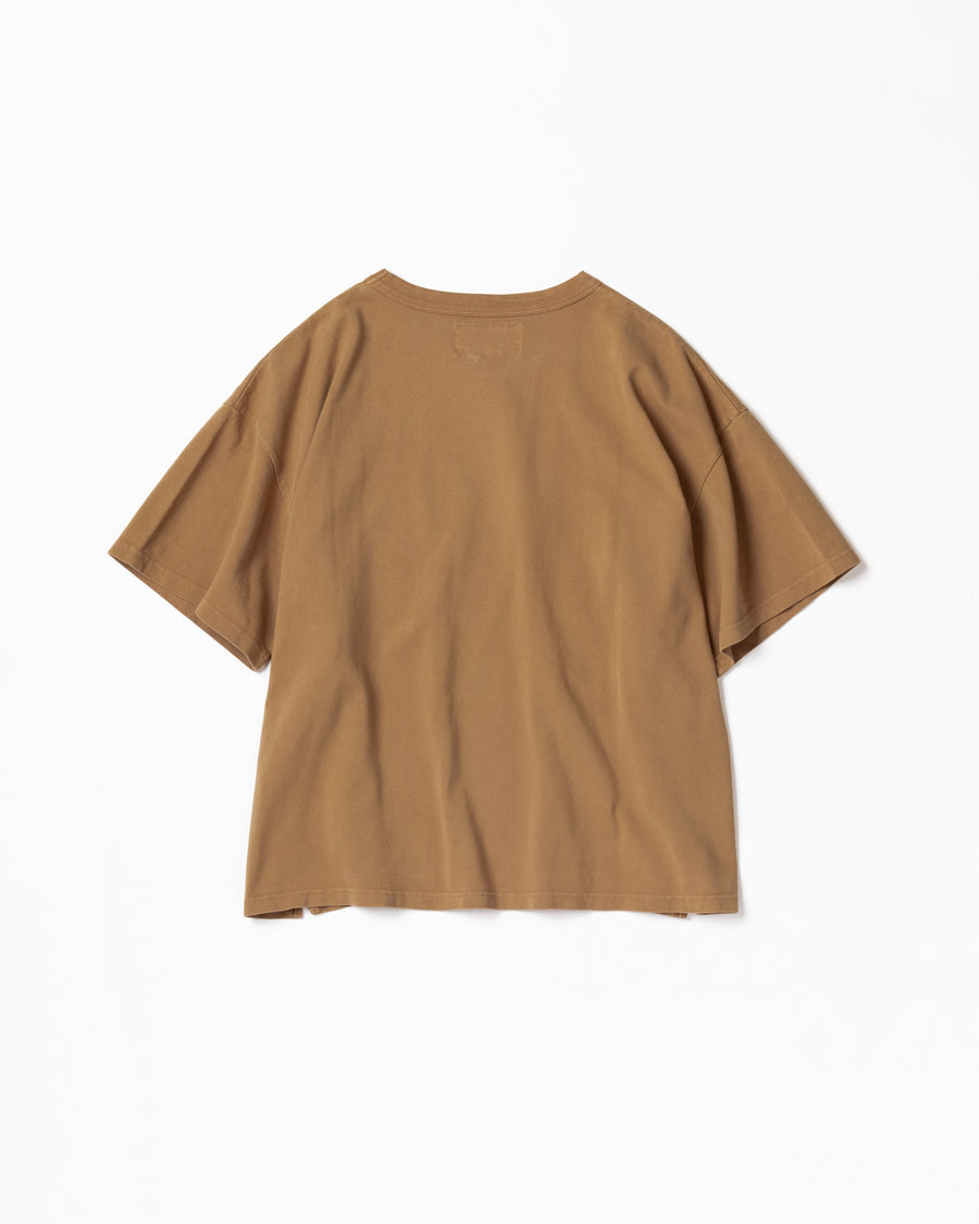 ANACHRONORM 鹿の子ポケット ショートスリーブTシャツ ライトブラウン | 40/2 カノコ 超長綿 インド産 硫化染め 製品染め 一点一点 日本製
