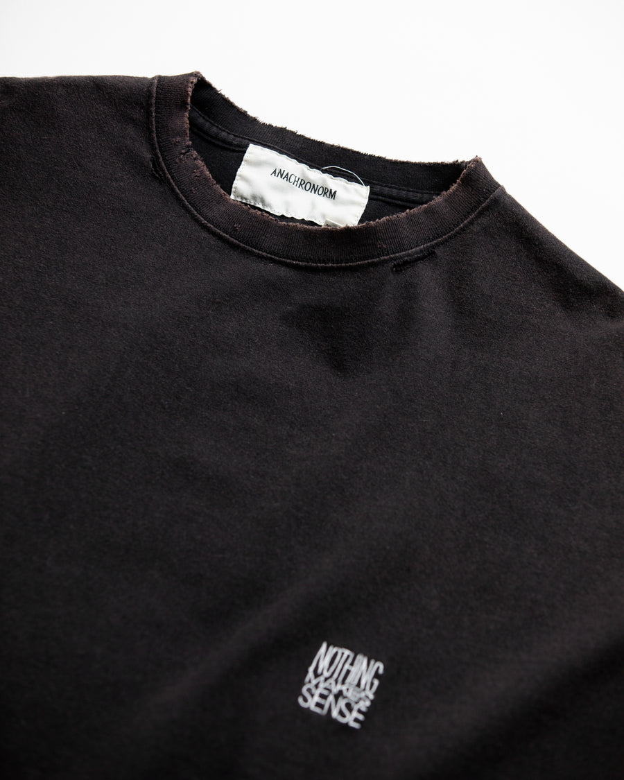 AN361 EMBROIDERY DAMAGED S/S T-S BLACK