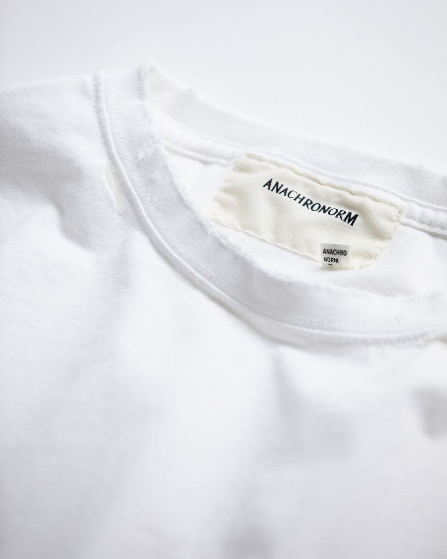 AN361 EMBROIDERY DAMAGED S/S T-S WHITE