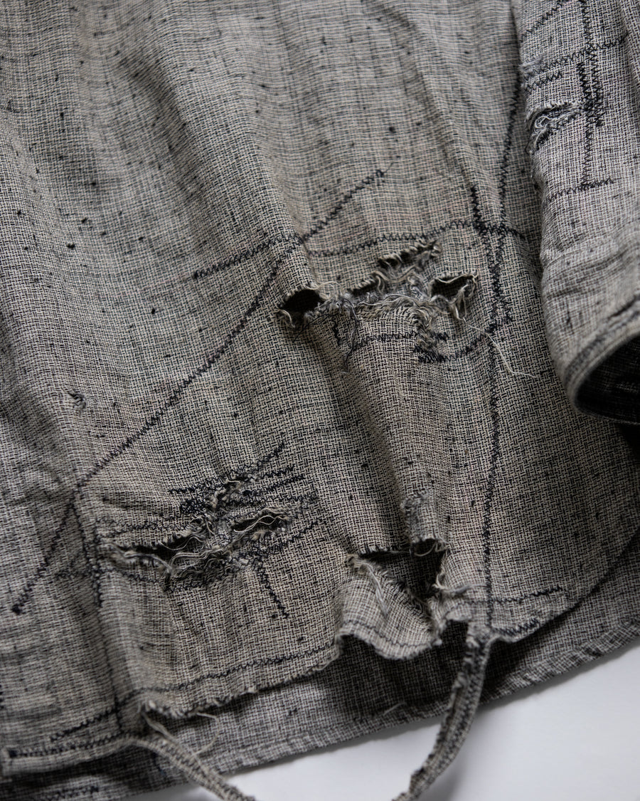 グレーのリネン生地を使用したリメイクワイドシャツ