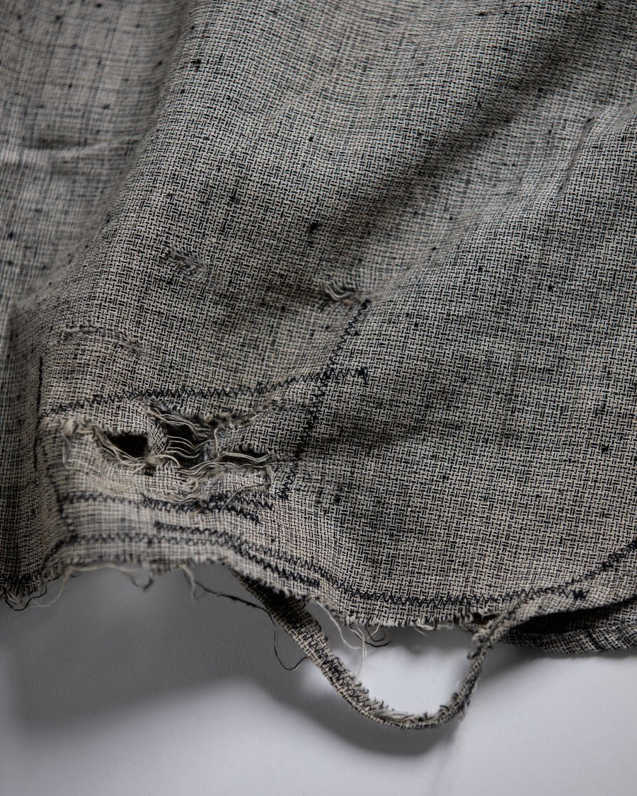 グレーのリネン生地を使用したリメイクワイドシャツ