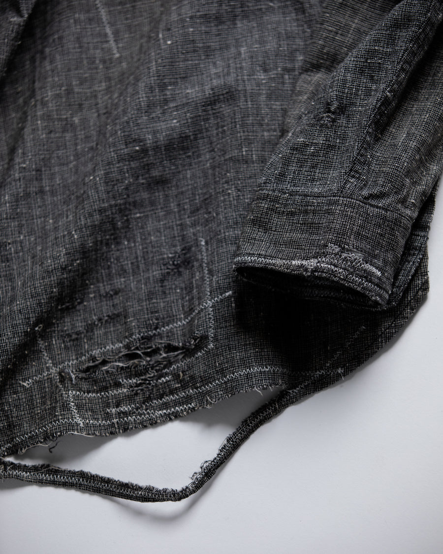ブラックのリネン生地を使用したリメイクワイドシャツ