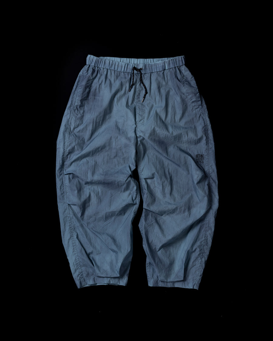 AN344 UTILITY NYLON TUCK EASY PANTS BLUE