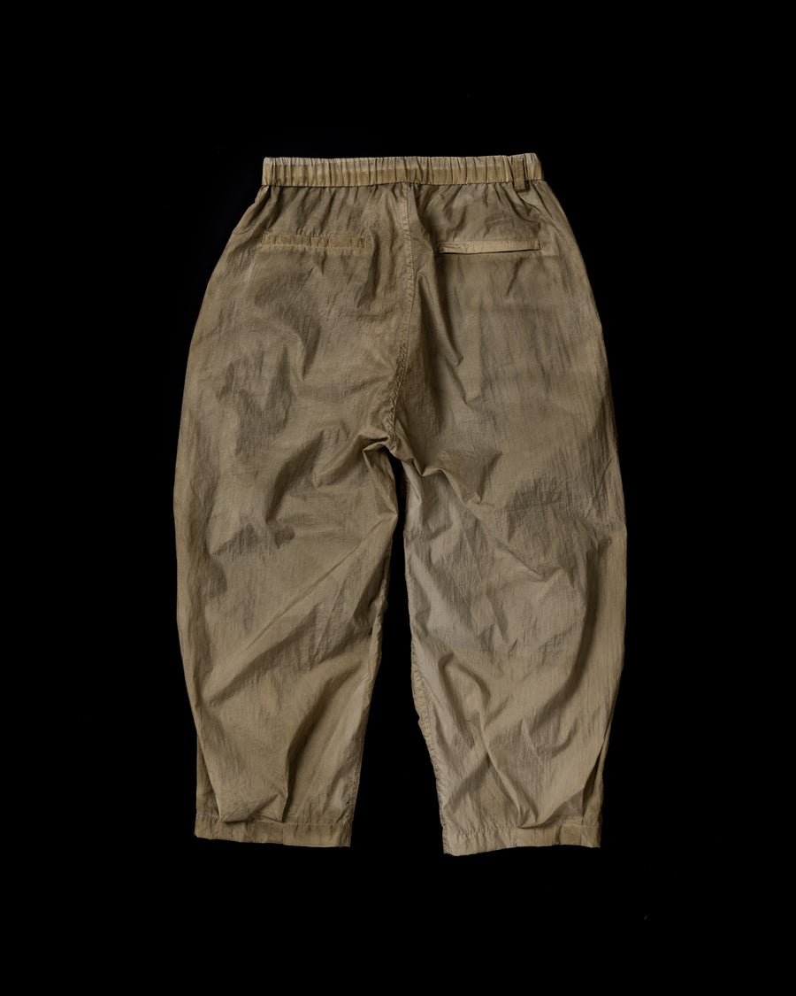 AN344 UTILITY NYLON TUCK EASY PANTS BEIGE