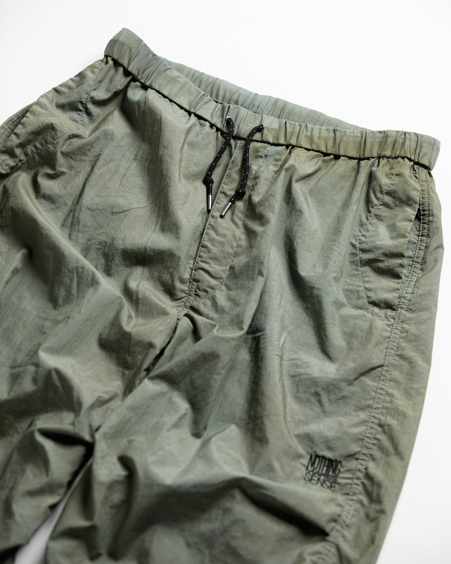 AN344 UTILITY NYLON TUCK EASY PANTS GREEN