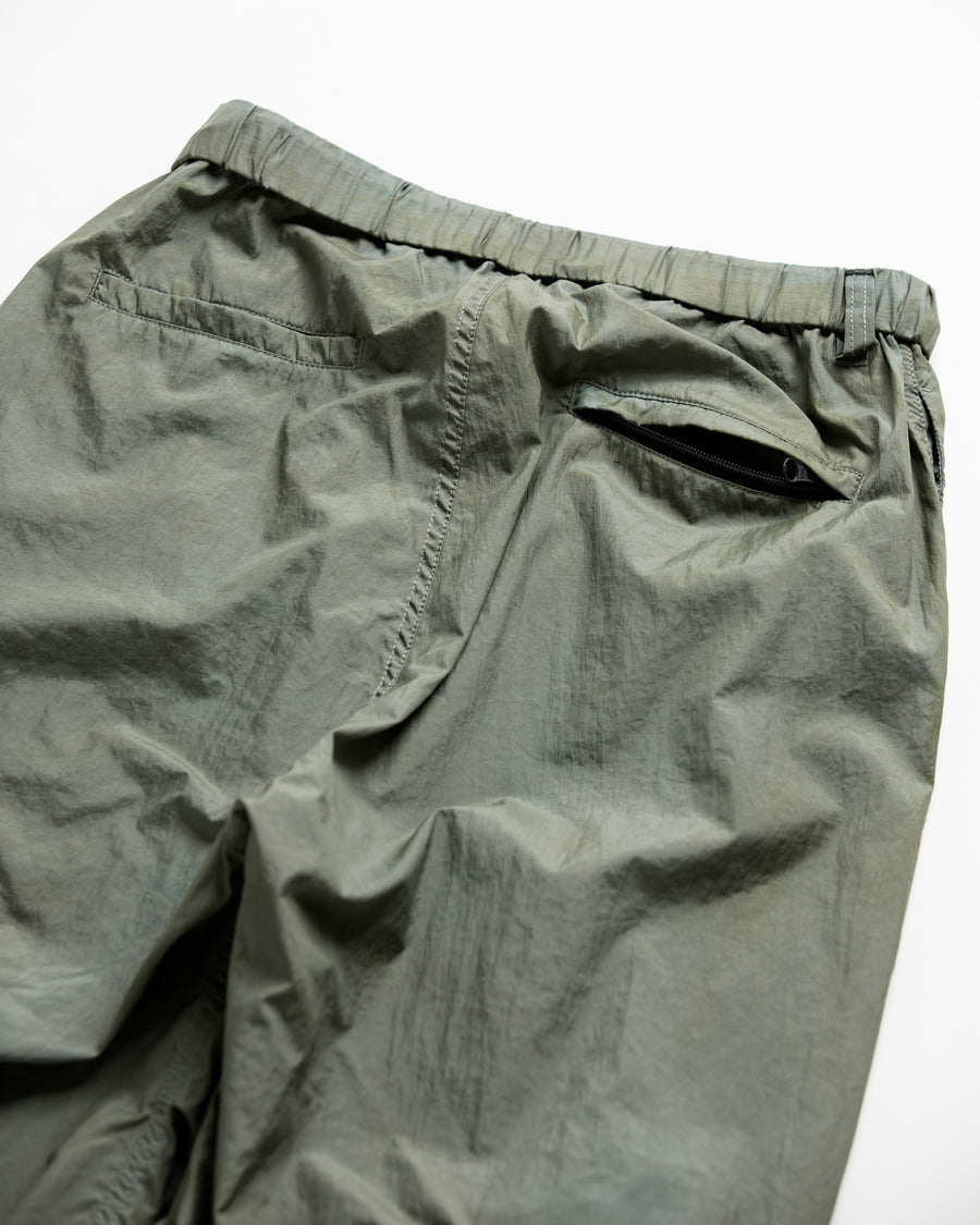 AN344 UTILITY NYLON TUCK EASY PANTS GREEN