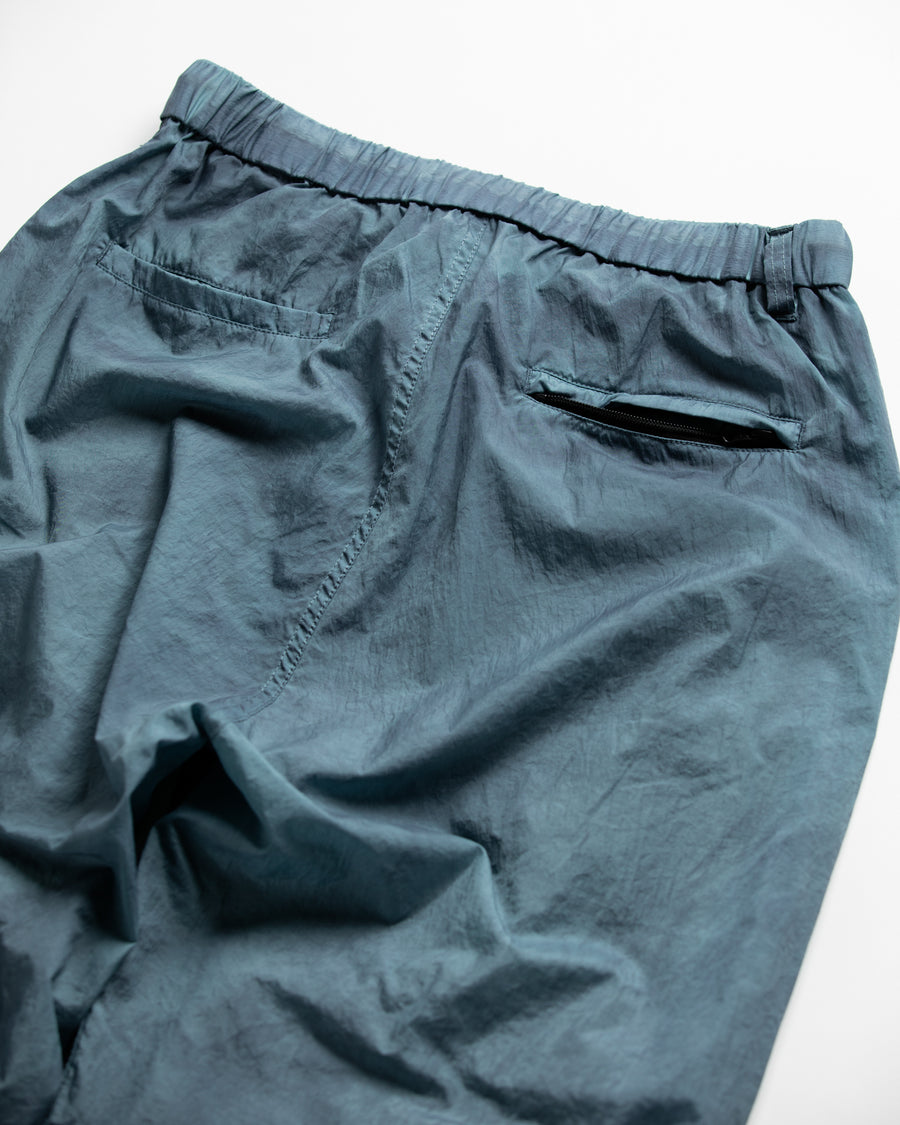 AN344 UTILITY NYLON TUCK EASY PANTS BLUE