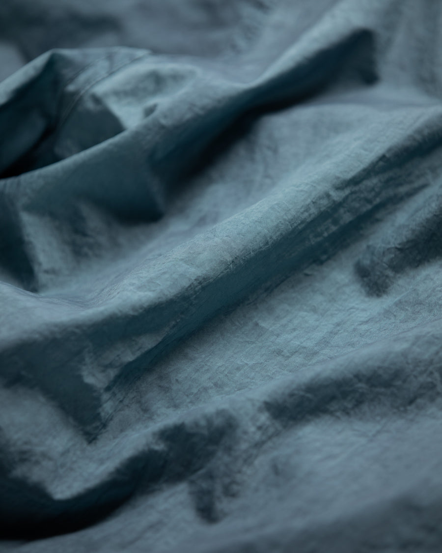 AN344 UTILITY NYLON TUCK EASY PANTS BLUE