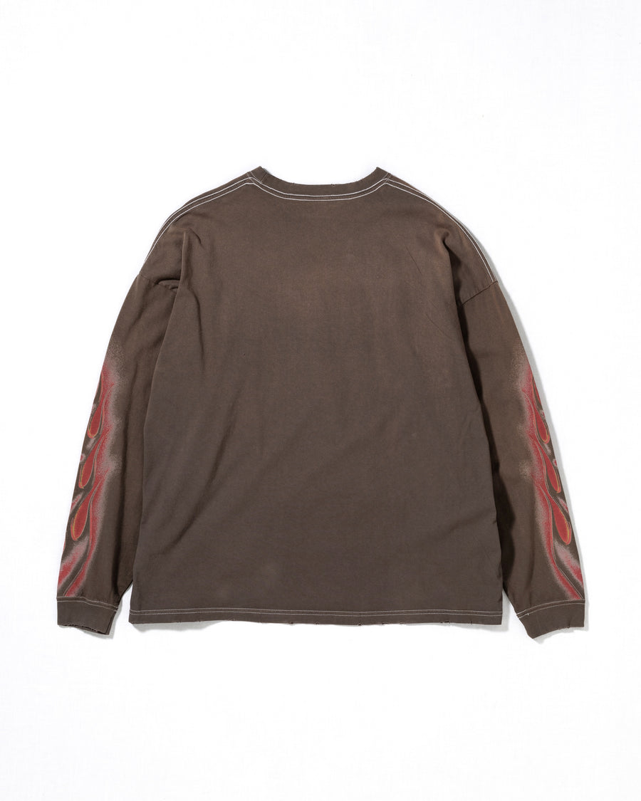 ANACHRONORM フレームスリーブ グラフィック ロングスリーブTシャツ ダスティブラウン | 5.6ozコーマ天竺 アメリカンカルチャーモチーフ 特殊染色 変色加工 一点一点