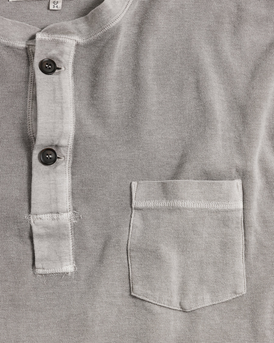 ANACHRONORM ピグメント サーマル ヘンリーネック ロングスリーブTシャツ ダスティグレー | サーフニット 顔料染め ムラ感 ヴィンテージカットソーベース 日本製