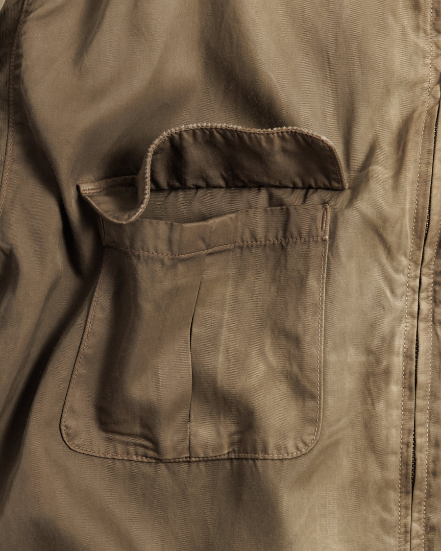 ANACHRONORM レーヨン ドリズラージャケット KHAKI | コットンレーヨンツイル 染色×脱色 光沢 ヴィンテージギャバブルゾン着想 一点一点 日本製