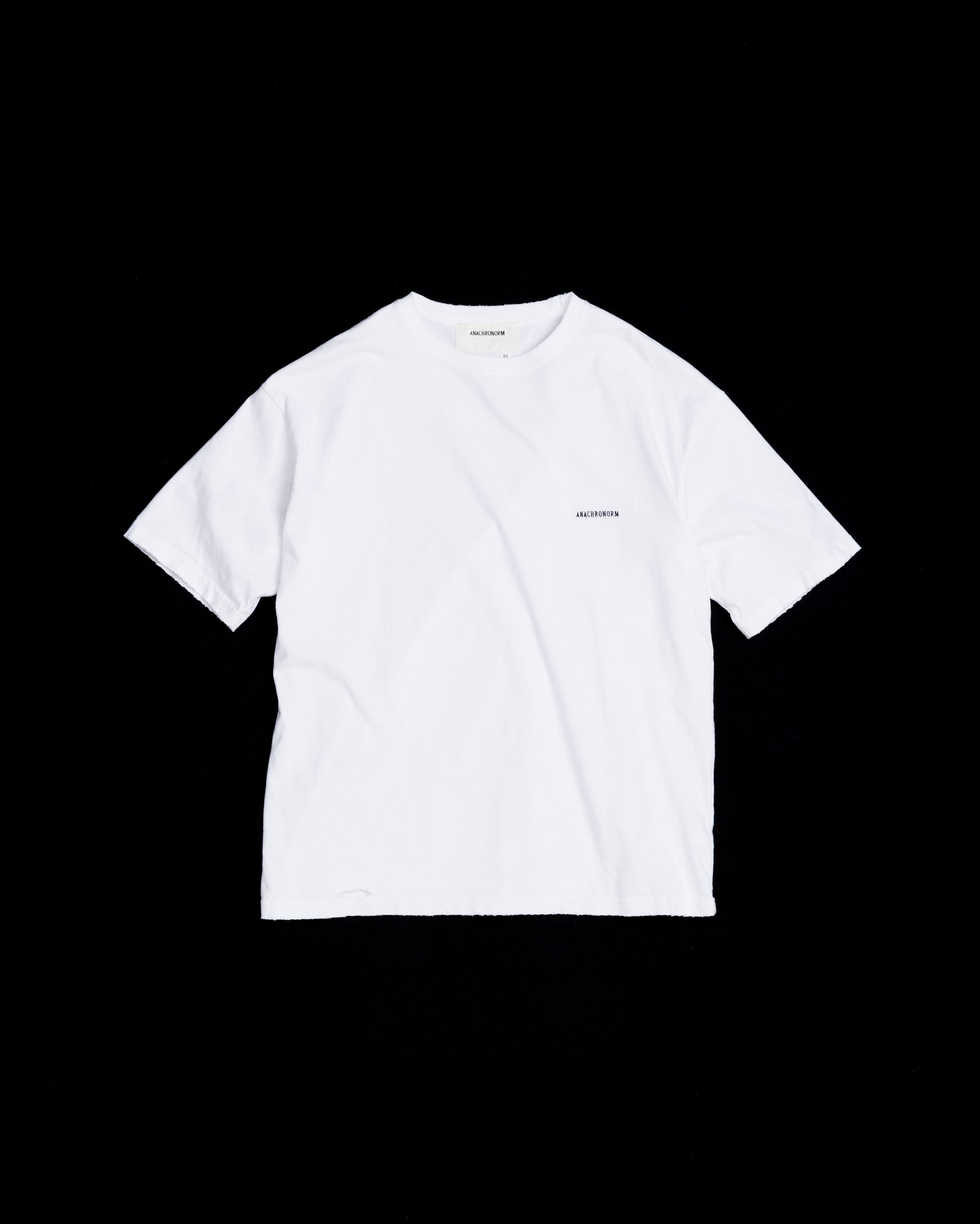 DAMAGED EMB S/S T-S WHITE