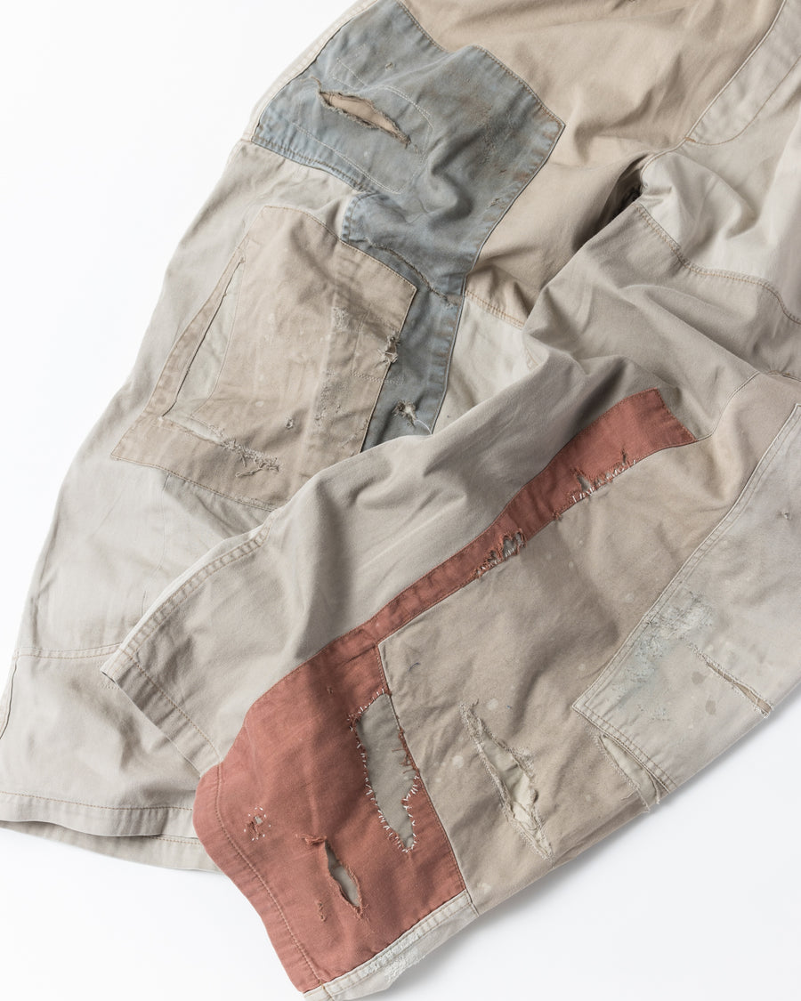 厚手コットンカツラギと綿麻ビエラ生地のパッチワーク詳細 複雑なハンドステッチとリメイク加工のアップ