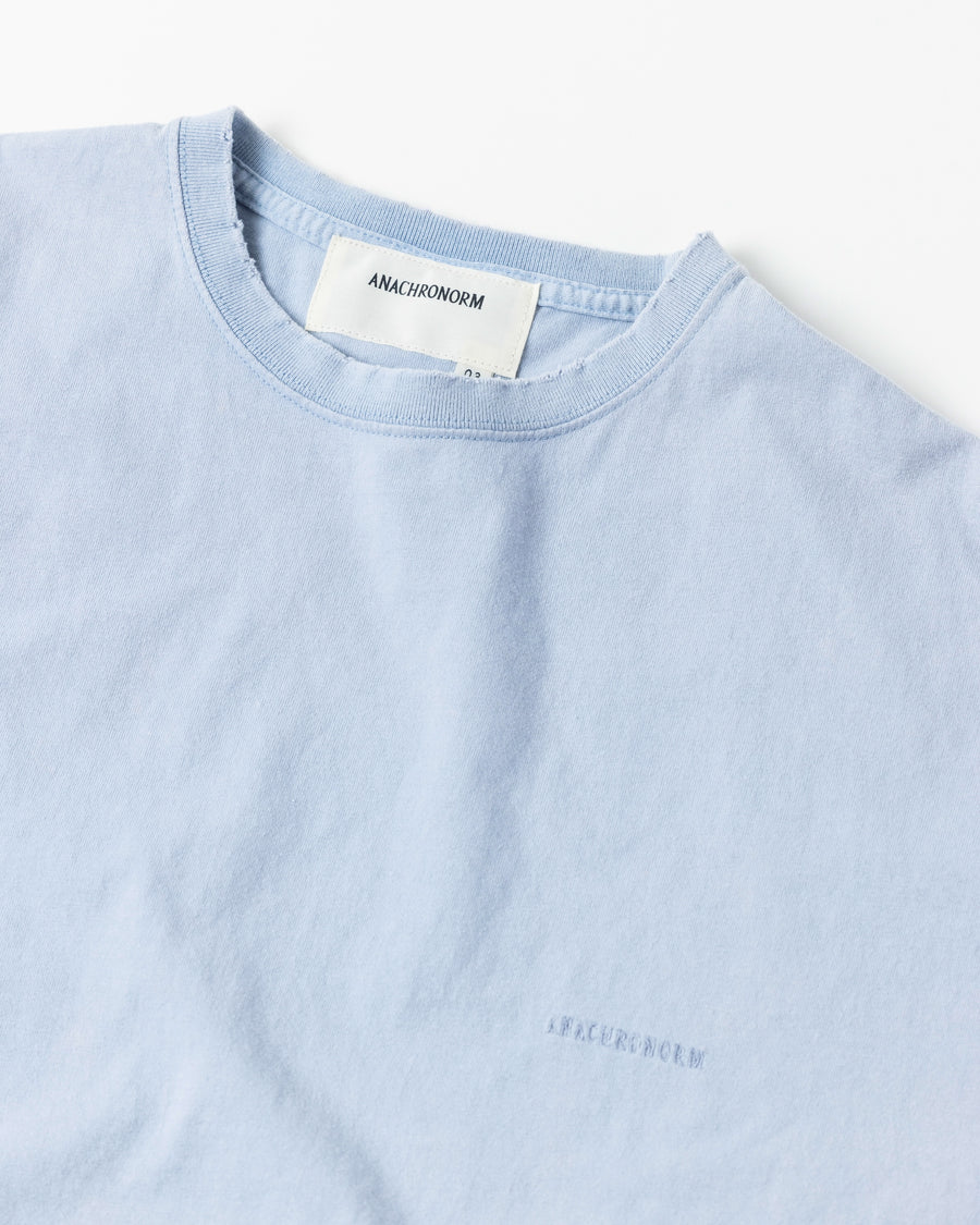 DAMAGED EMB S/S T-S SKY BLUE