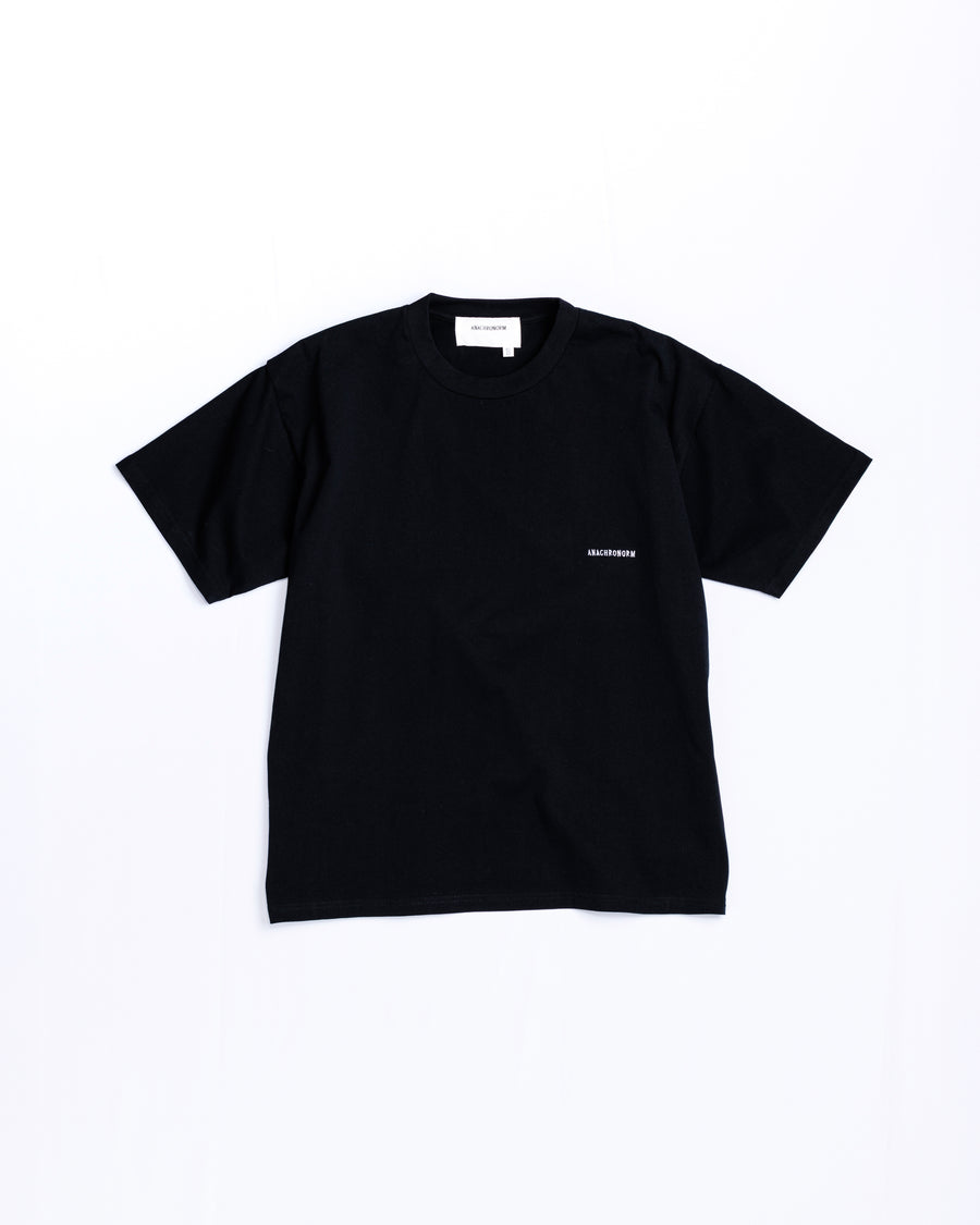 ANACHRONORM スタンダード 刺繍 半袖Tシャツ ブラック | ロゴ刺繍 ステイフレッシュコットン 抗菌防臭 リラックスシルエット