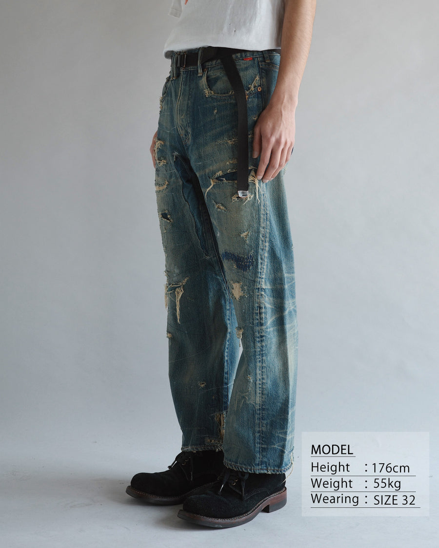 CONTEXT-002-RE DRAPED STRAIGHT 5P DENIM PANTS – TIME RECONSTRUCTED INDIGO(REMAKE) MODEL CUT SIDE