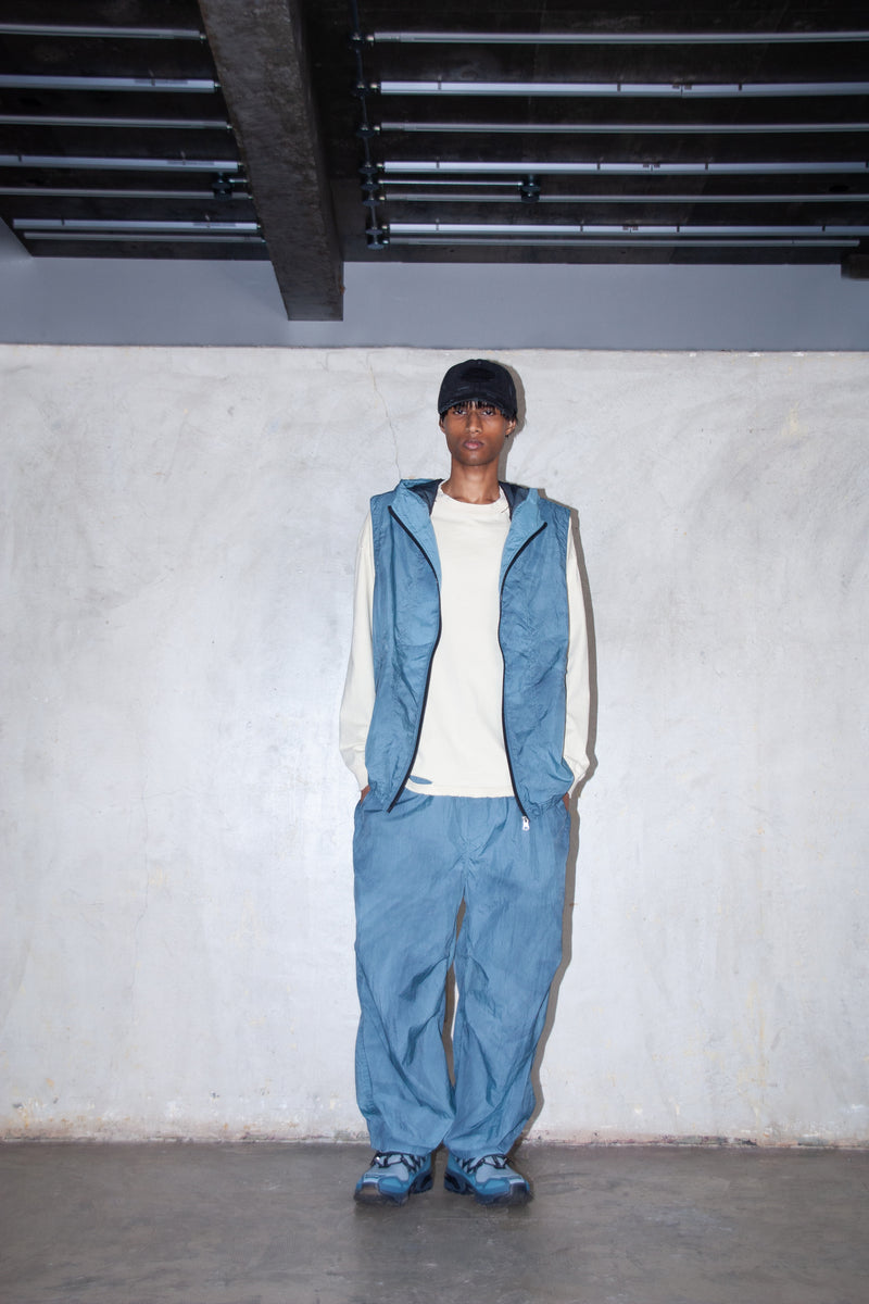 AN344 UTILITY NYLON TUCK EASY PANTS BLUE