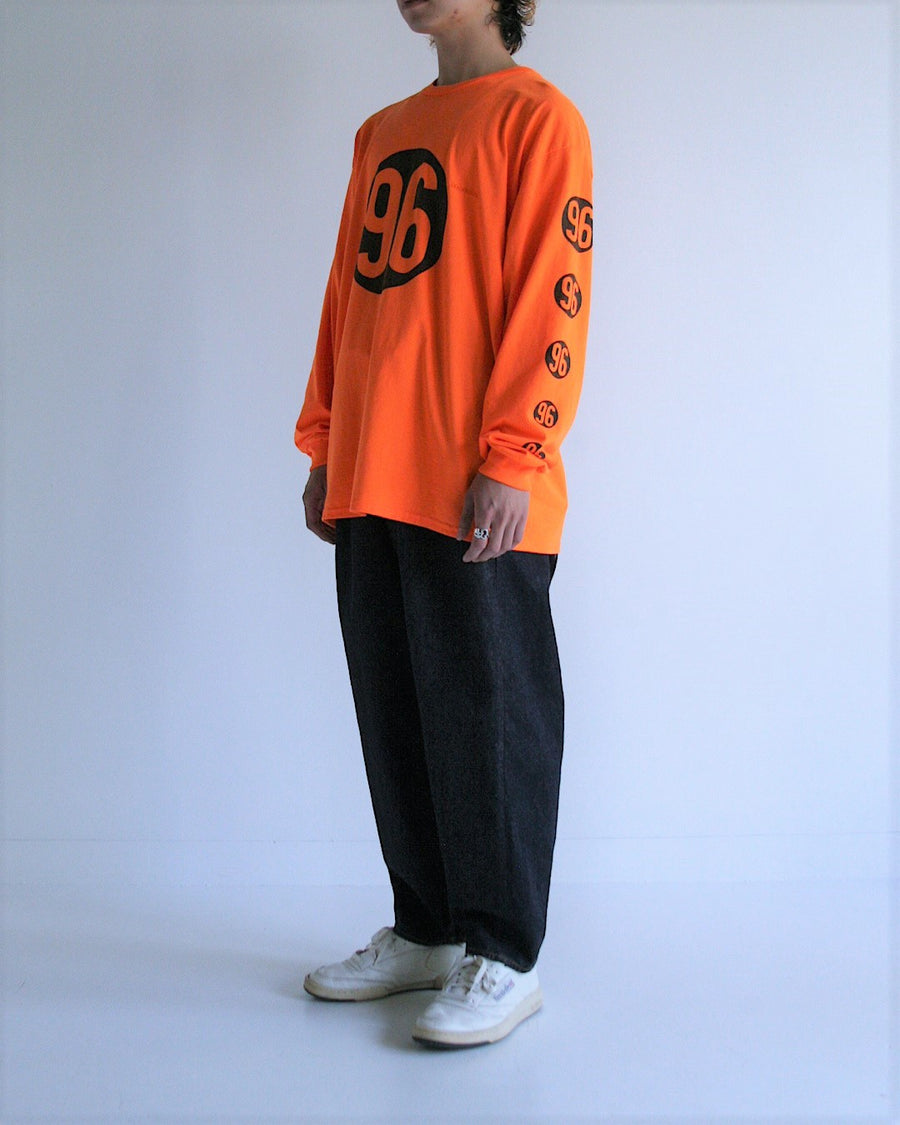 ANACHRONORM ナンバー"96" ロングスリーブTシャツ オレンジ | GILDAN 6.0oz オープンエンド糸 ワンウォッシュ 90sスケートブランド ロゴモチーフ