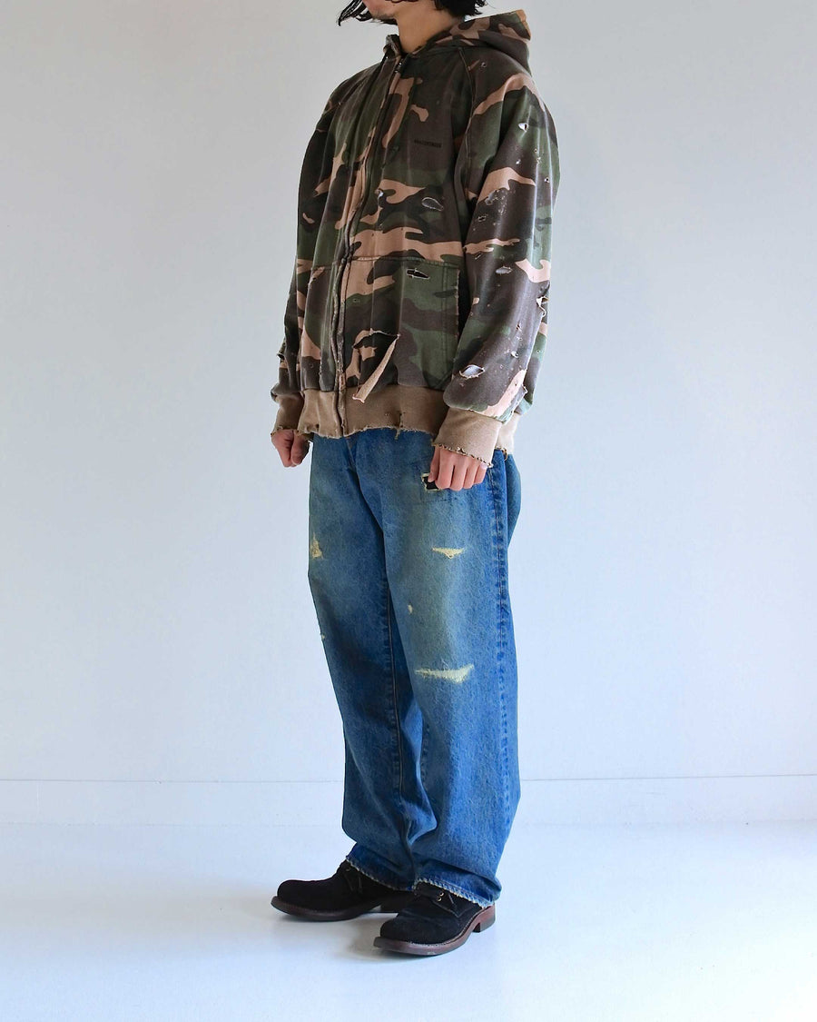 裏毛に保温性を兼ね備えたサーマル地を合わせた迷彩柄のフルジップパーカー