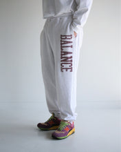 画像をギャラリービューアに読み込む, AN262 COLLAGE GAZELLE SWEAT PANTS OATMEAL
