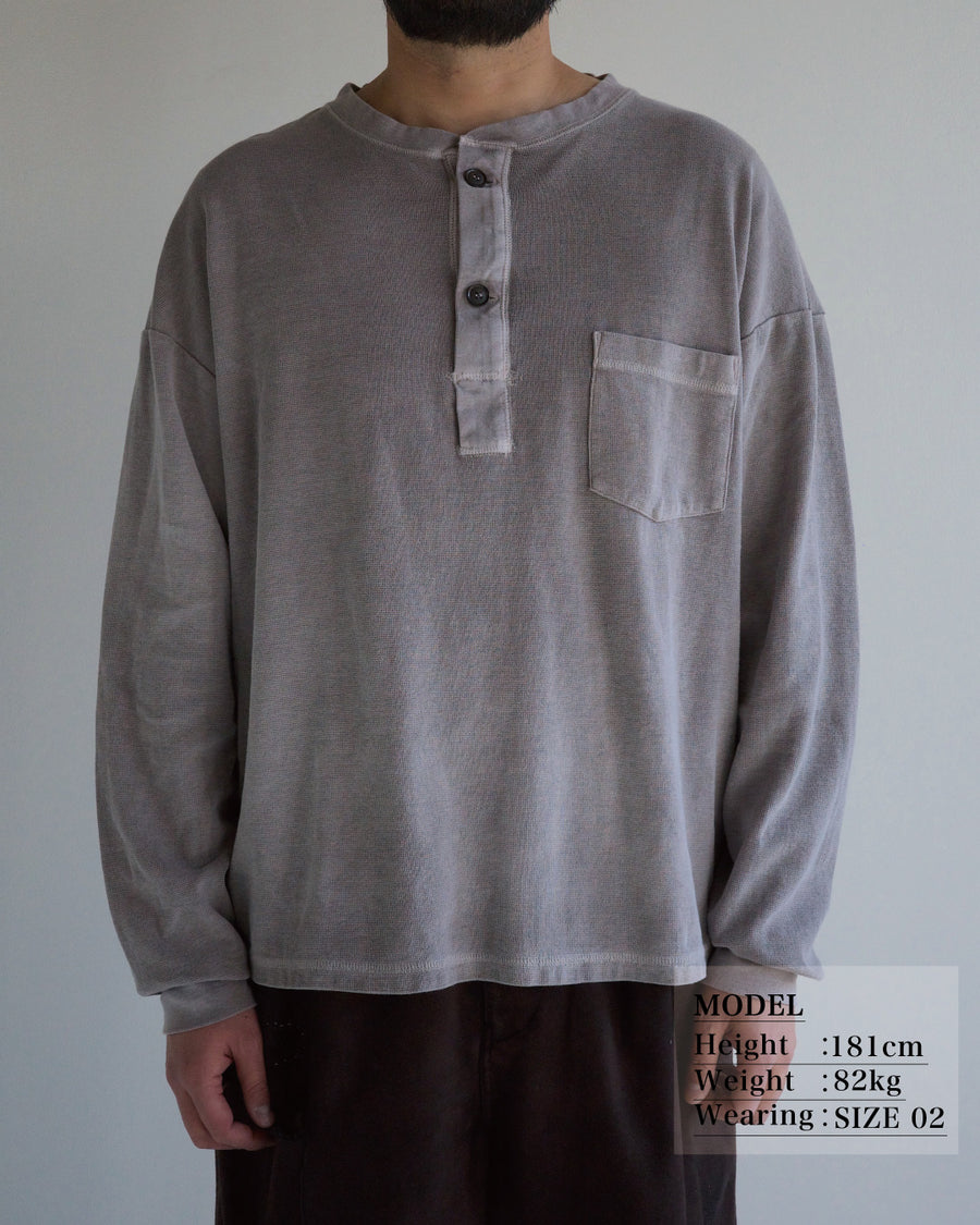 ANACHRONORM ピグメント サーマル ヘンリーネック ロングスリーブTシャツ ダスティグレー | サーフニット 顔料染め ムラ感 ヴィンテージカットソーベース 日本製