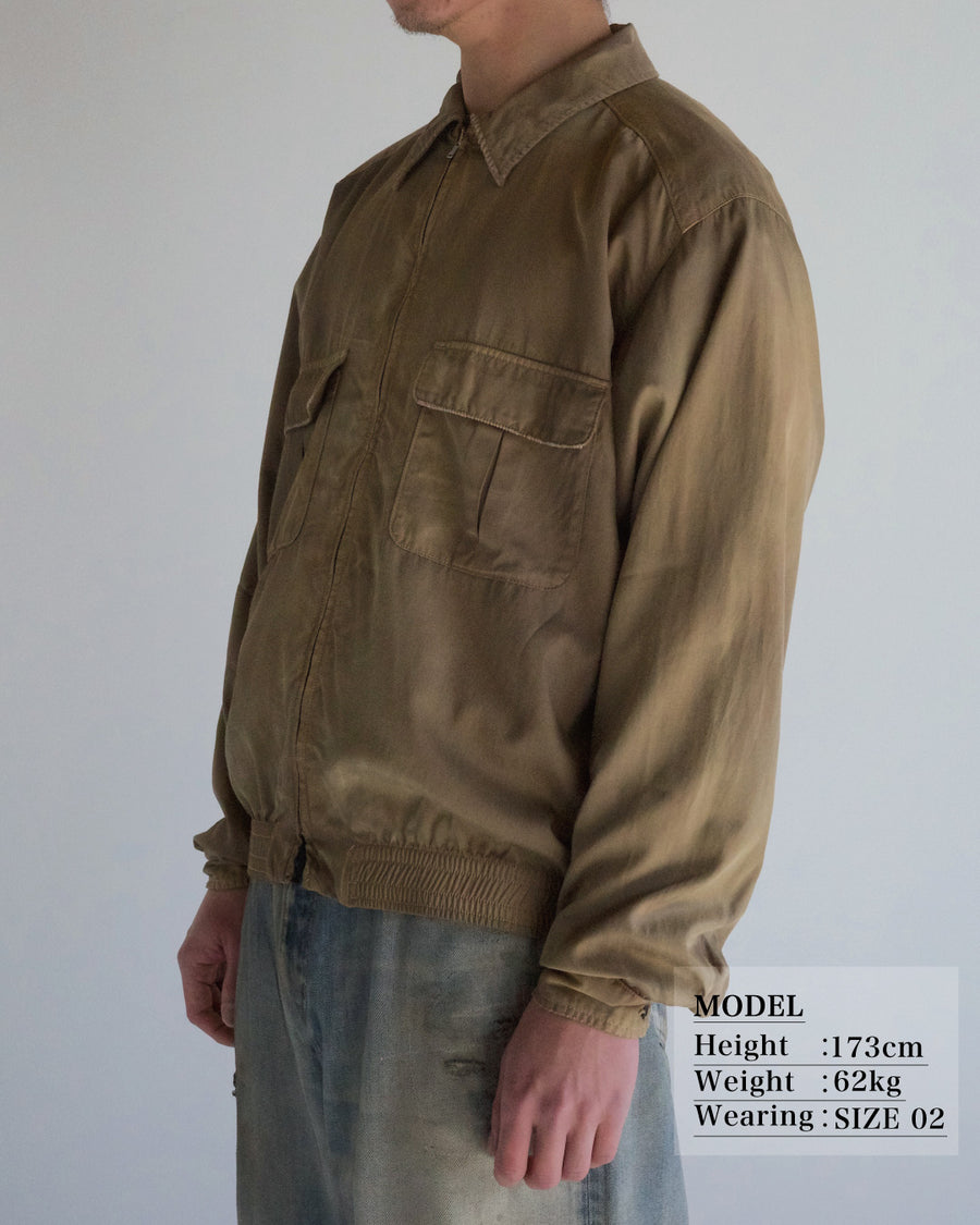 ANACHRONORM レーヨン ドリズラージャケット KHAKI | コットンレーヨンツイル 染色×脱色 光沢 ヴィンテージギャバブルゾン着想 一点一点 日本製
