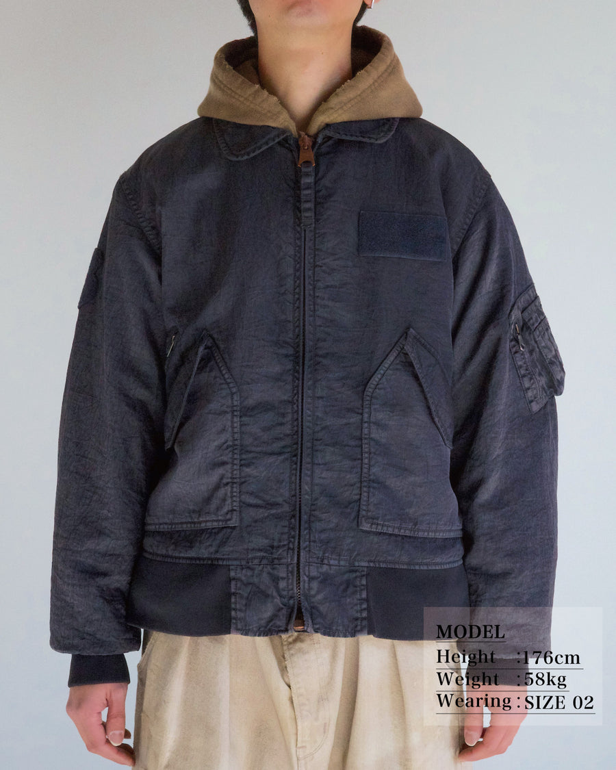 ANACHRONORM シェイド ナイロン フライトジャケット ダークネイビー | ナイロンツイル 中綿キルティング CWU-45/P ベース 特殊染色 一点一点