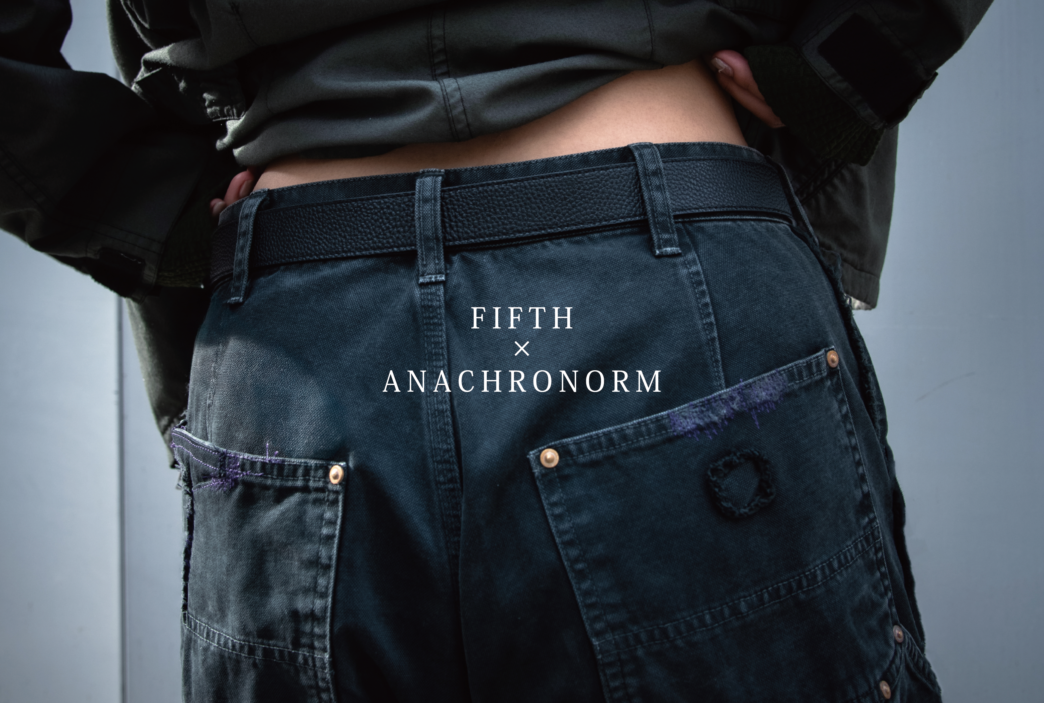 FIFTH GENERAL STOREとANACHRONORMがコラボレーションして製作したブラックハードリメイクペインターパンツ