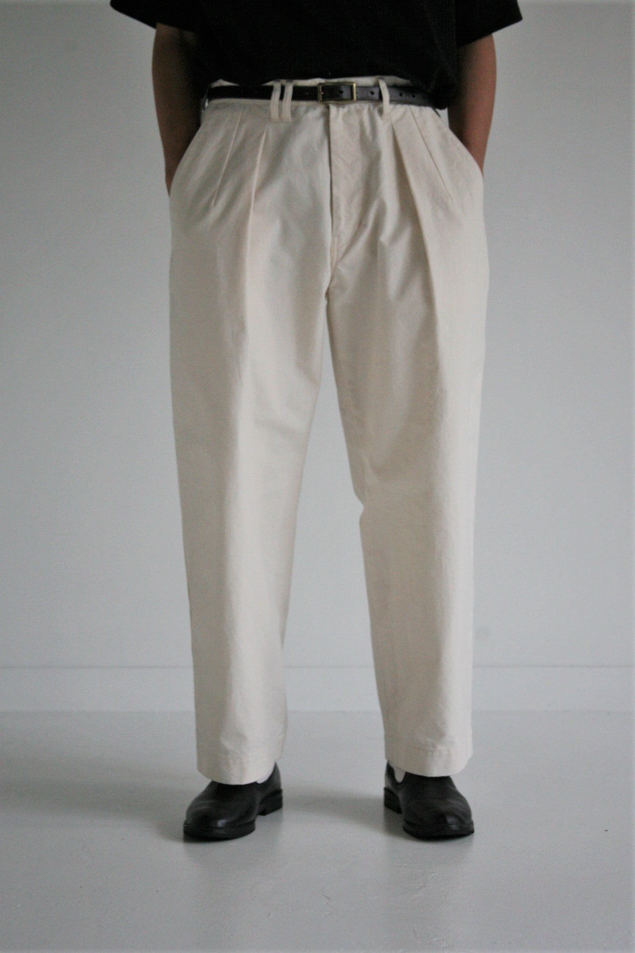 ANACHRONORM STANDARD TUCK WIDE TROUSERS - 通販 - gofukuyasan.com